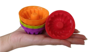 forma mini bolo de fubá com goiabada sem glúten